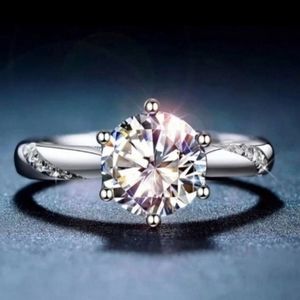 Gorgeous Engagement Ring S 6.5
